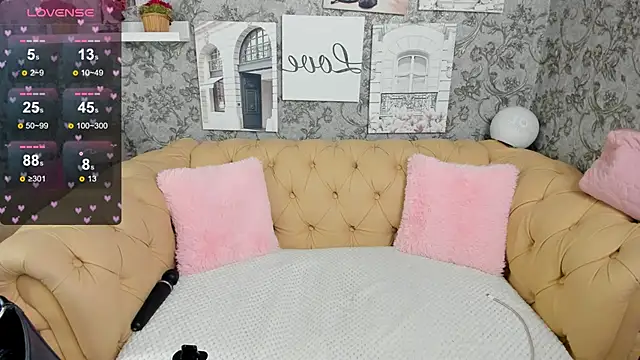 Tina Walker online show from December 2024 06:38:01 PM