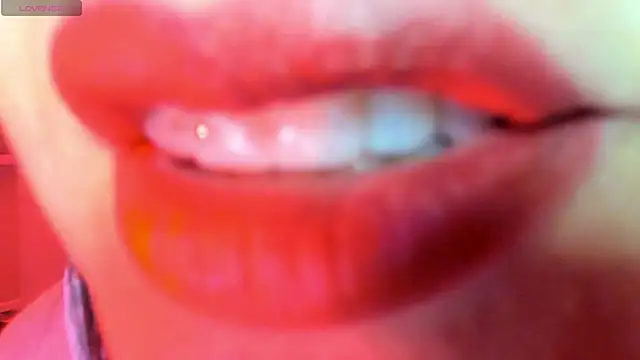 Snapshot of queen_fetish chatting on October 2025 10:27:02 AM queen fetish online show from October 2025 10:27:02 AM