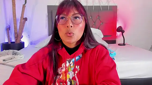Snapshot of evelynjohnsoon chatting on January 2025 01:31:02 PM evelynjohnsoon online show from January 2025 01:31:02 PM
