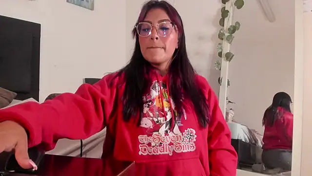 Snapshot of evelynjohnsoon chatting on January 2025 02:02:02 PM evelynjohnsoon online show from January 2025 02:02:02 PM