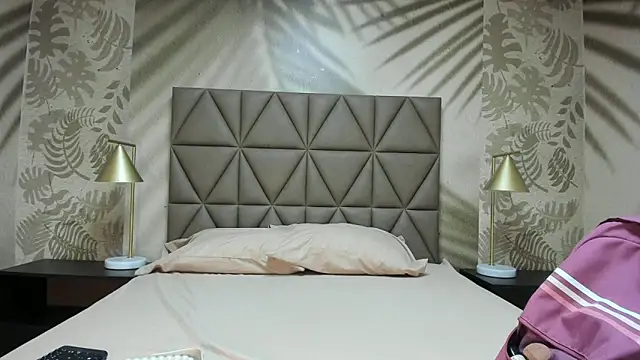 AnneDixie online show from April 2026 03:07:02 AM