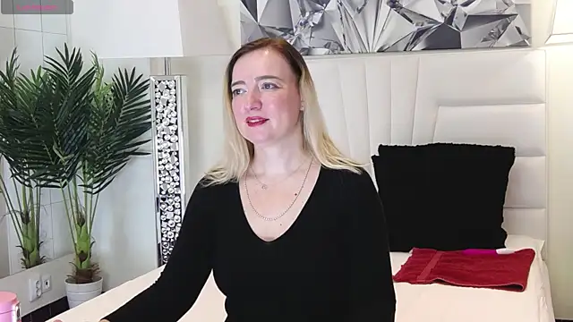 BarbieeAnn online show from December 2024 08:13:01 AM