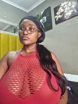Snapshot of Bustygoddess32 chatting on February 2025 03:04:02 AM Bustygoddess32 online show from February 2025 03:04:02 AM