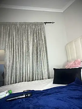 Bustygoddess32 online show from December 2025 10:50:02 PM