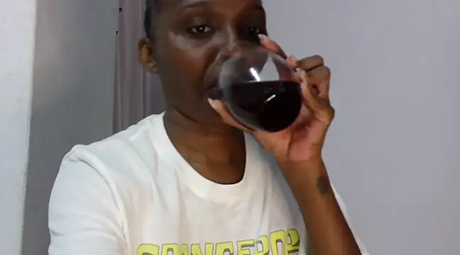 Sexxybella27 online show from March 2025 06:19:02 PM