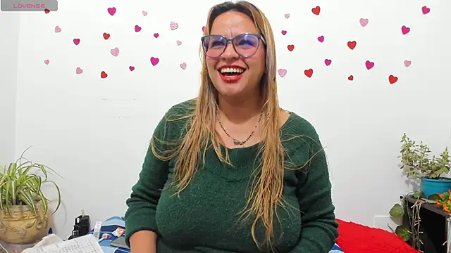 hazel 34 online show from October 2025 11:19:02 AM