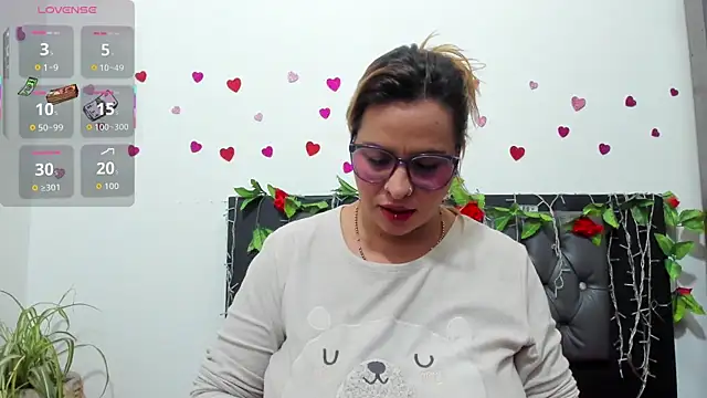 hazel 34 online show from November 2025 08:35:02 AM