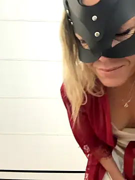 LadyScarlett-xk online show from October 2025 08:57:02 AM