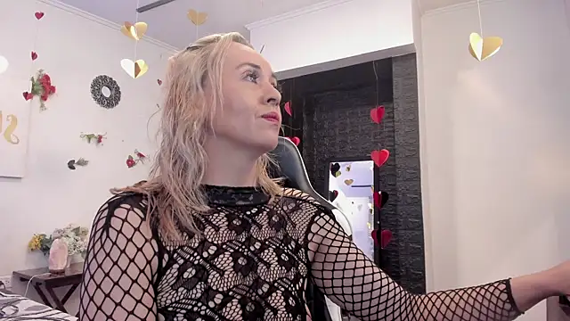 Snapshot of maylin_yung chatting on January 2025 11:43:02 AM maylin yung online show from January 2025 11:43:02 AM