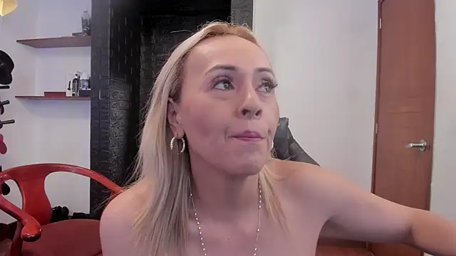 Snapshot of maylin_yung chatting on March 2025 11:44:02 AM maylin yung online show from March 2025 11:44:02 AM