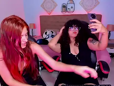 julieth love  online show from October 2025 10:40:02 PM