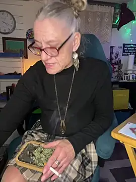 TrenaAnne online show from January 2025 02:06:01 AM