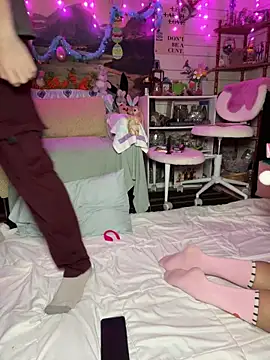 TrenaAnne online show from April 2026 08:28:02 PM