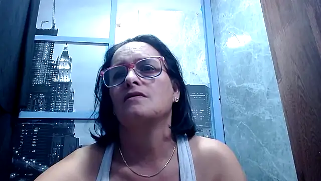 Nastylatinaxxx online show from December 2025 11:34:02 PM