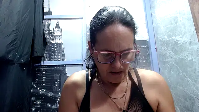 Nastylatinaxxx online show from February 2026 12:24:01 PM