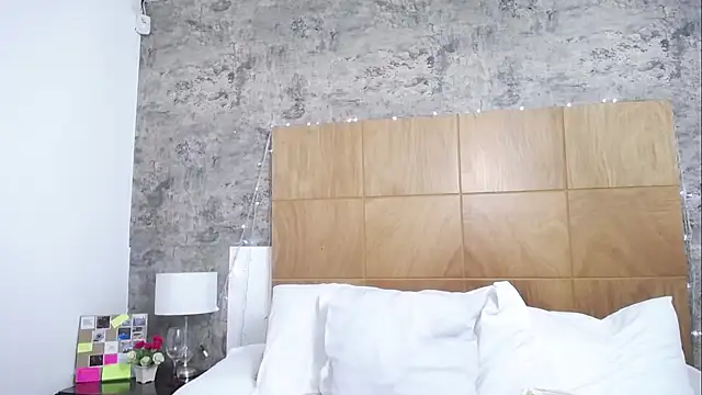 JainaRogers online show from January 2025 06:24:02 PM