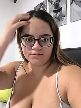 Snapshot of RachellGraham chatting on January 2025 12:19:01 PM RachellGraham online show from January 2025 12:19:01 PM