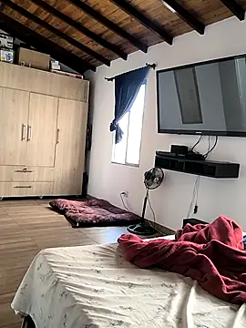 Snapshot of RachellGraham chatting on March 2025 04:25:01 PM RachellGraham online show from March 2025 04:25:01 PM