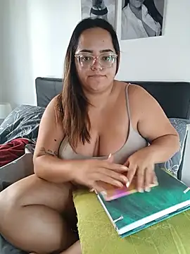 Snapshot of RachellGraham chatting on July 2026 01:29:02 PM RachellGraham online show from July 2026 01:29:02 PM
