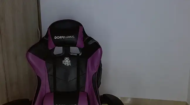 Snapshot of Sisoyalejo420 chatting on December 2024 01:15:02 AM Sisoyalejo420 online show from December 2024 01:15:02 AM