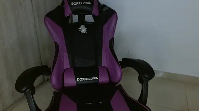 Snapshot of Sisoyalejo420 chatting on December 2024 02:08:01 AM Sisoyalejo420 online show from December 2024 02:08:01 AM