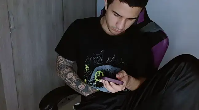 Snapshot of Sisoyalejo420 chatting on January 2025 02:53:01 AM Sisoyalejo420 online show from January 2025 02:53:01 AM