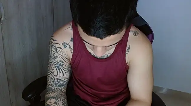 Snapshot of Sisoyalejo420 chatting on January 2025 04:23:01 AM Sisoyalejo420 online show from January 2025 04:23:01 AM