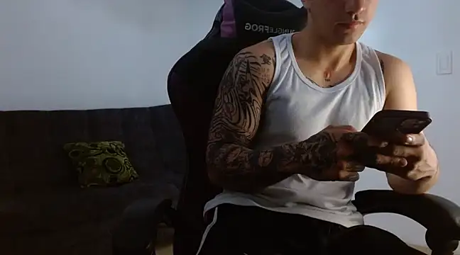 Snapshot of Sisoyalejo420 chatting on February 2025 09:20:02 PM Sisoyalejo420 online show from February 2025 09:20:02 PM