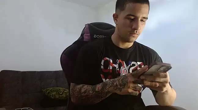 Snapshot of Sisoyalejo420 chatting on March 2025 08:05:01 PM Sisoyalejo420 online show from March 2025 08:05:01 PM