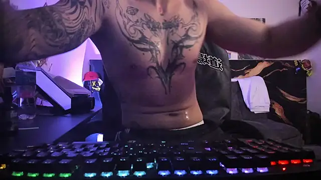 Sisoyalejo420 online show from November 2025 08:00:01 PM