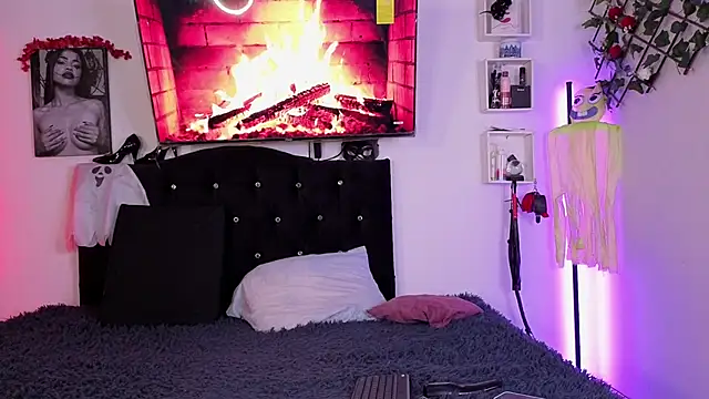 Alaia Asuka online show from October 2025 11:16:01 PM