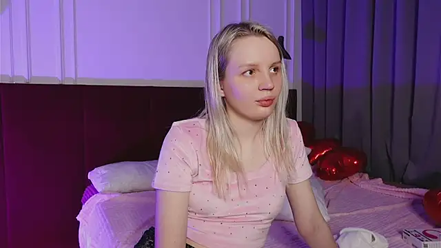 Snapshot of Beatrica_Klein chatting on February 2025 05:15:01 PM Beatrica Klein online show from February 2025 05:15:01 PM