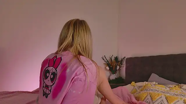 Beatrica Klein online show from April 2026 03:34:01 PM