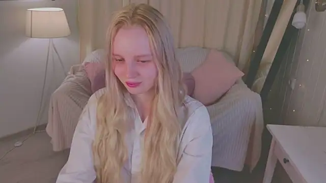 Beatrica Klein online show from April 2026 02:53:02 PM