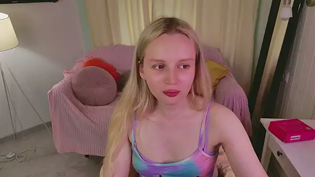 Snapshot of Beatrica_Klein chatting on June 2026 02:49:01 PM Beatrica Klein online show from June 2026 02:49:01 PM