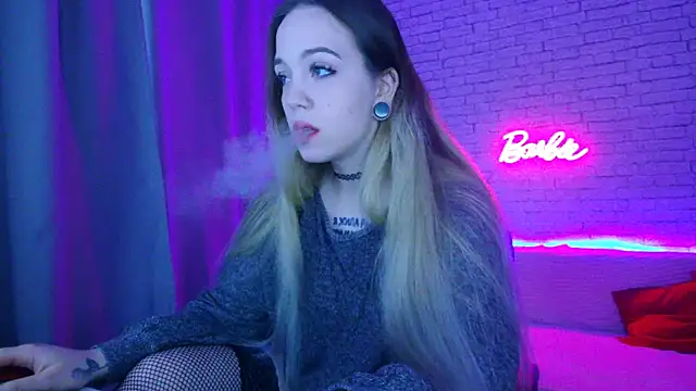 -Stacyy- online show from December 2025 05:05:01 AM