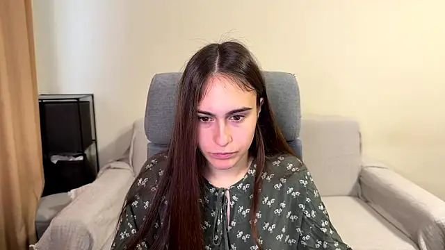 AliceKolltt online show from October 2025 02:05:01 PM