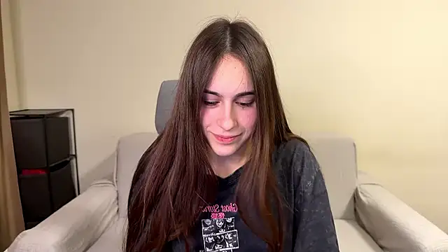 AliceKolltt online show from February 2026 10:42:01 PM