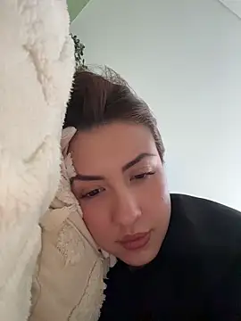 EmaSaenz online show from June 2026 09:09:01 PM