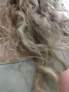 Sara smiiith211 online show from October 2025 12:33:02 AM