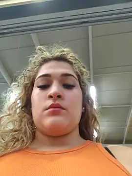 Sara smiiith211 online show from December 2025 10:58:01 PM