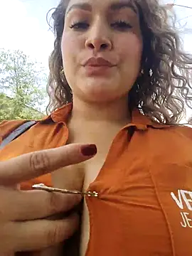 Sara smiiith211 online show from April 2026 03:13:01 PM