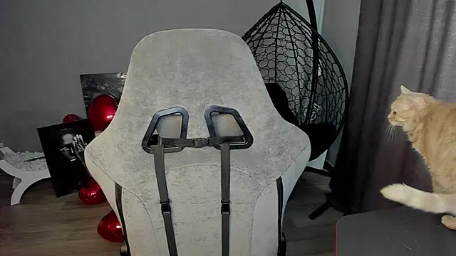 lily williamss online show from March 2025 06:29:01 AM