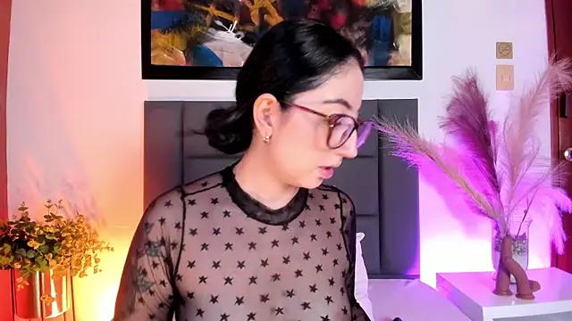 Emilywatsonn online show from March 2026 12:26:01 AM