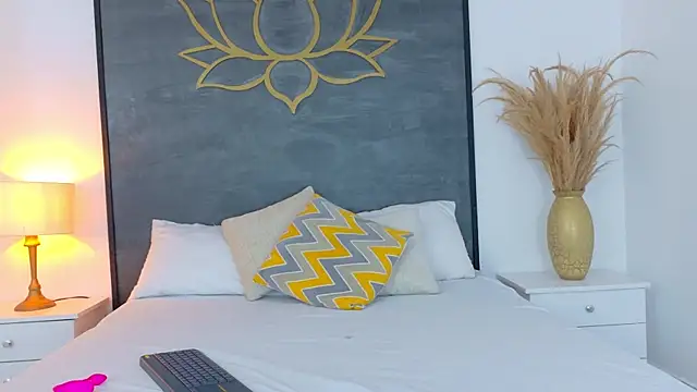 PamelaParrish online show from September 2025 12:18:02 PM