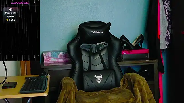 TreeJeanne online show from October 2025 12:08:02 AM