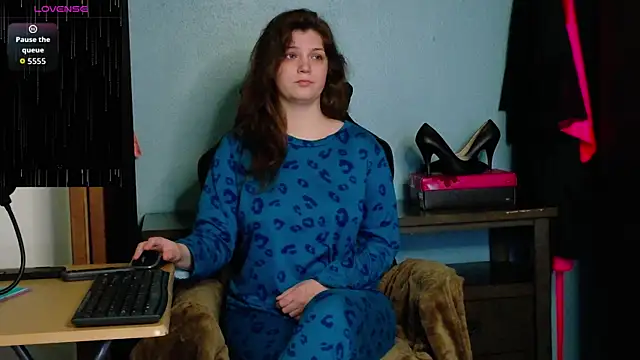 TreeJeanne online show from October 2025 11:57:02 PM