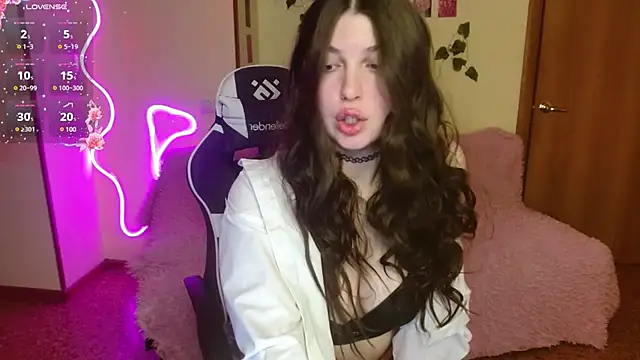 cherry crushhh online show from March 2025 11:01:02 PM