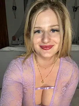 Busty-Ellie online show from March 2025 05:06:02 PM