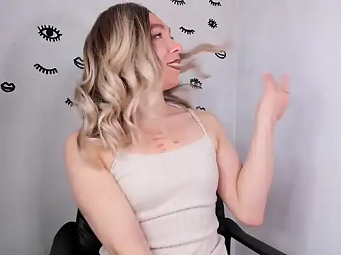 Snapshot of victoria_qq chatting on November 2025 06:52:02 PM victoria qq online show from November 2025 06:52:02 PM